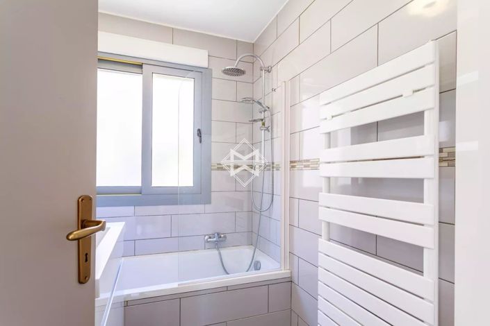 Image No.18-4 Bed Apartment for sale