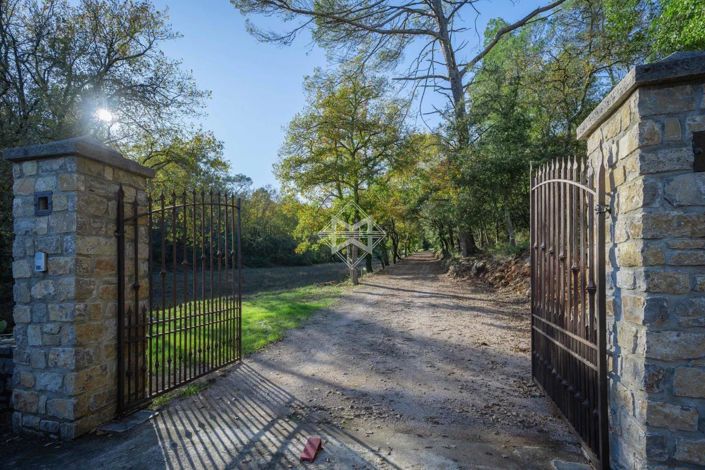 Image No.20-4 Bed House for sale