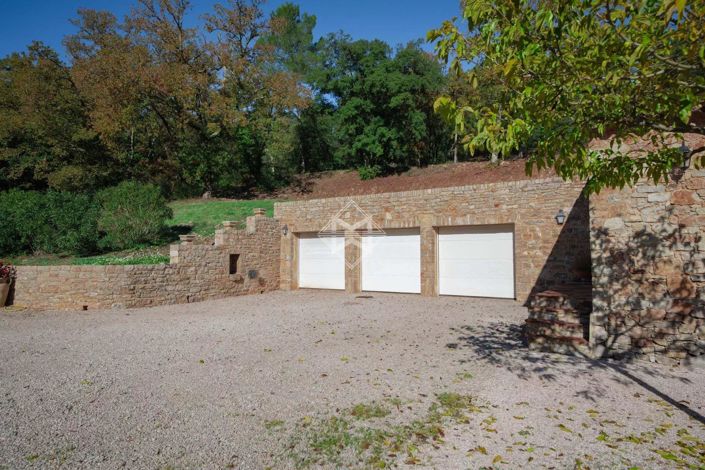 Image No.21-4 Bed House for sale