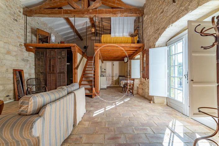 Image No.9-6 Bed House for sale