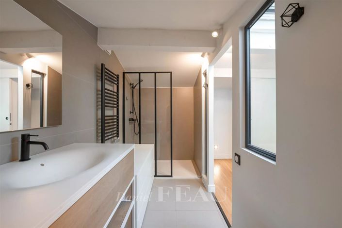 Image No.6-3 Bed House for sale