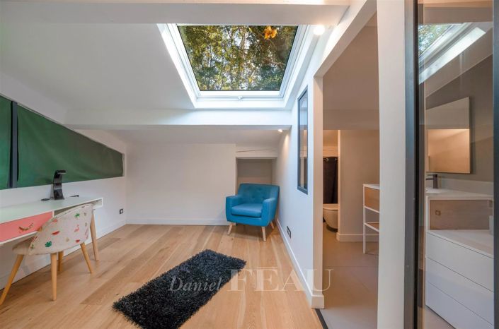 Image No.9-3 Bed House for sale