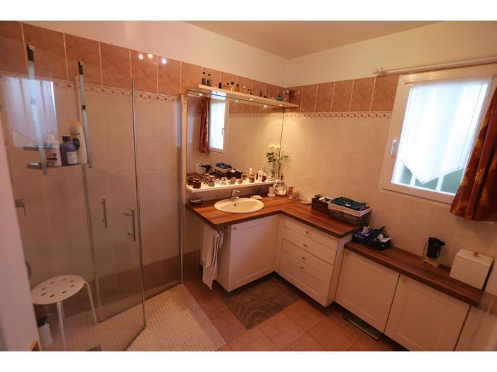 Image No.10-4 Bed House for sale