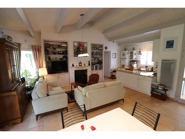 Image No.15-4 Bed House for sale