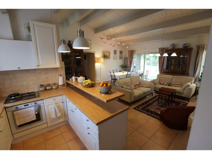 Image No.16-4 Bed House for sale