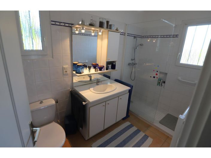 Image No.20-4 Bed House for sale