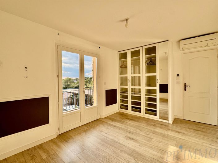 Image No.10-2 Bed House for sale