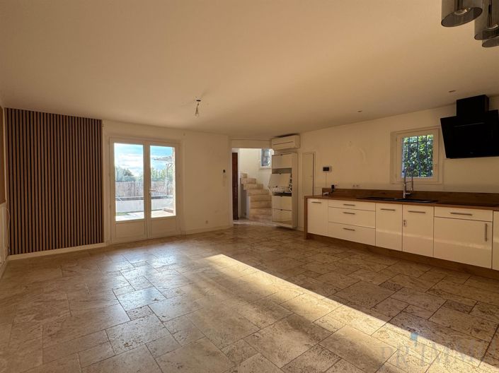 Image No.14-2 Bed House for sale