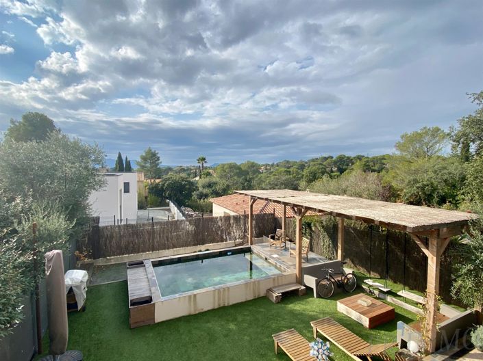 Image No.5-2 Bed House for sale