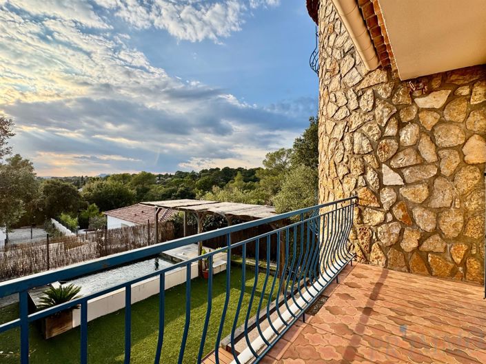 Image No.9-2 Bed House for sale