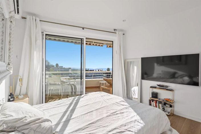 Image No.10-2 Bed Apartment for sale