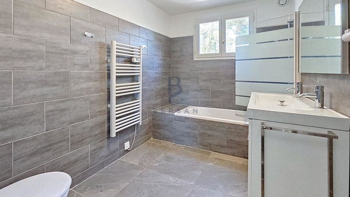 Image No.16-2 Bed House for sale