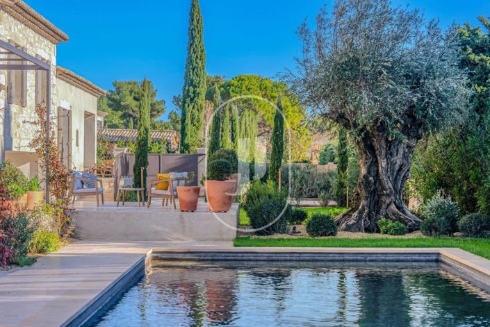 Image No.3-5 Bed House for sale