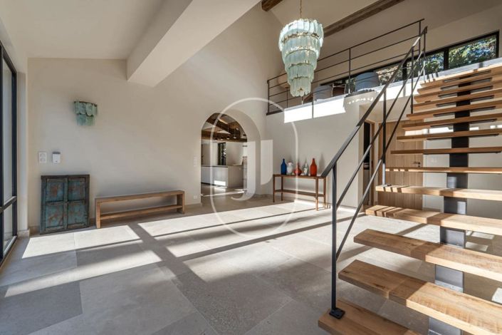 Image No.4-5 Bed House for sale