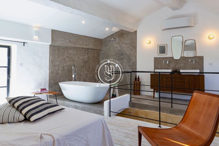 Image No.18-4 Bed House for sale