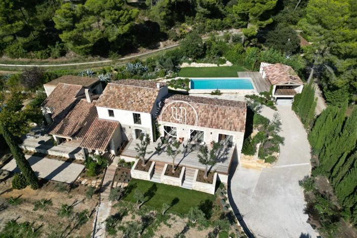 Image No.17-7 Bed House for sale