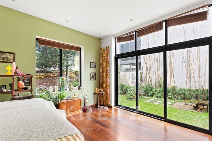 Image No.17-4 Bed House for sale