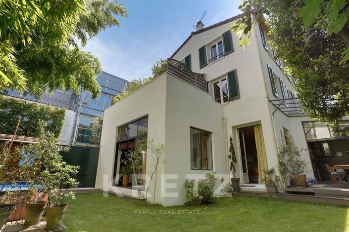 Image No.17-4 Bed House for sale