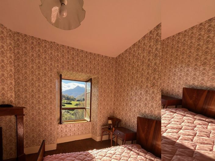 Image No.18-4 Bed House for sale