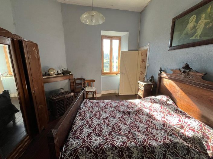 Image No.8-4 Bed House for sale