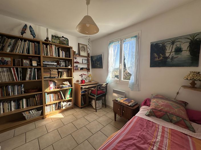 Image No.9-3 Bed House for sale