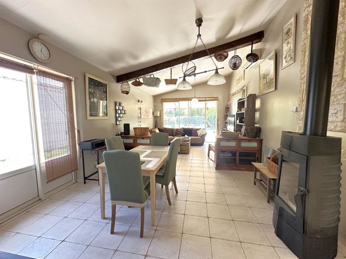 Image No.6-3 Bed House for sale