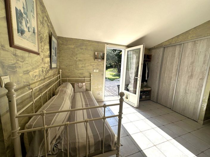 Image No.8-3 Bed House for sale