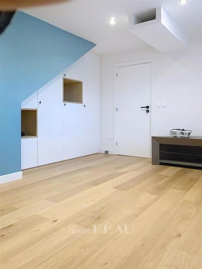 Image No.10-6 Bed House for sale