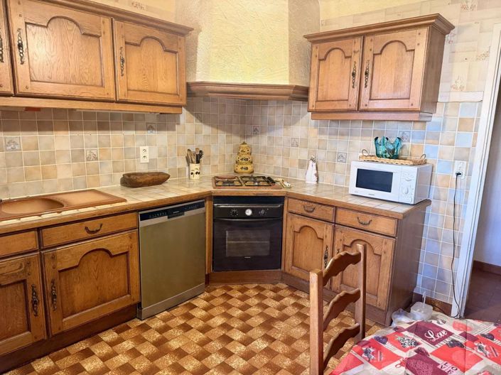 Image No.21-3 Bed House for sale