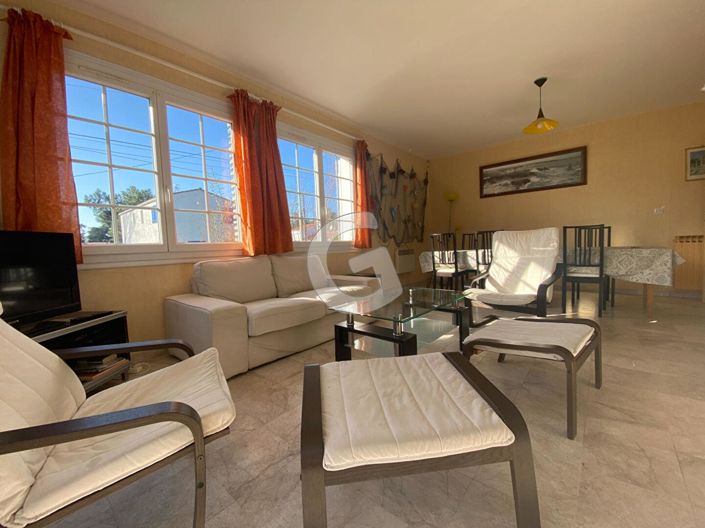 Image No.3-5 Bed House for sale