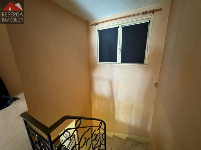 Image No.10-3 Bed House for sale