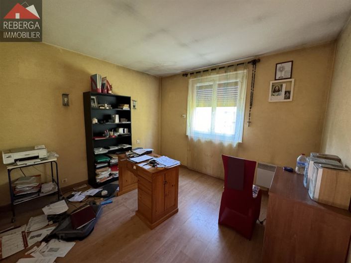 Image No.11-3 Bed House for sale