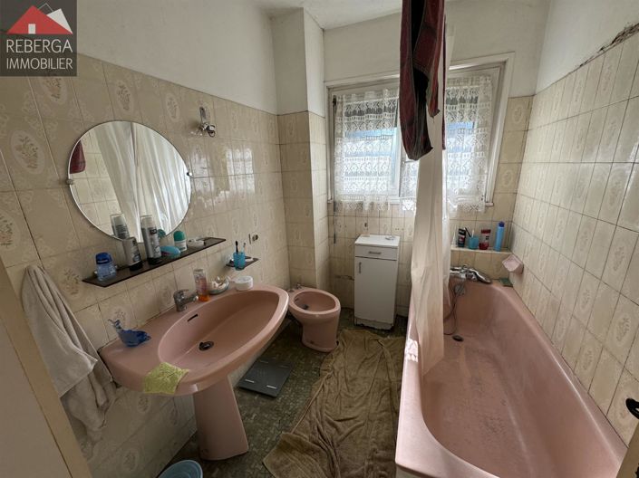 Image No.19-3 Bed House for sale