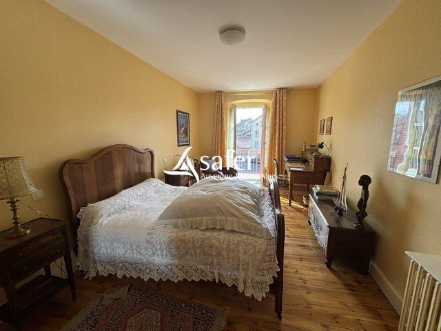 Image No.6-5 Bed House for sale