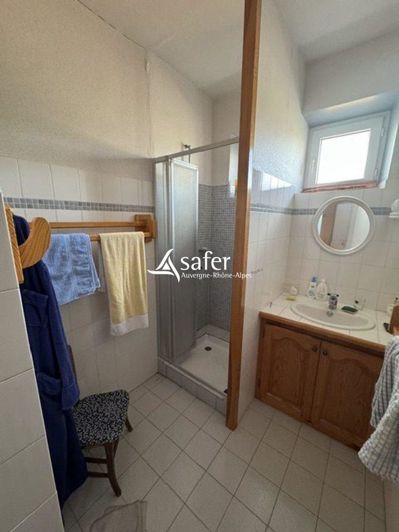 Image No.9-5 Bed House for sale