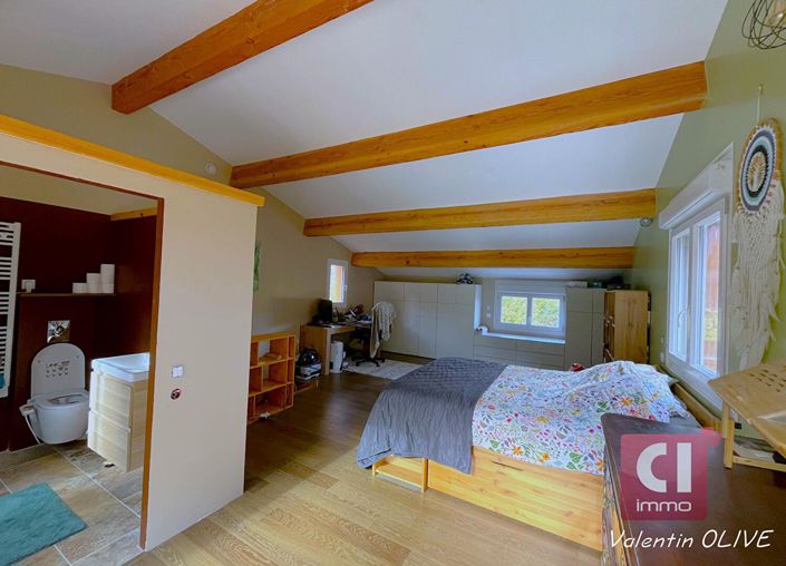 Image No.5-6 Bed House for sale