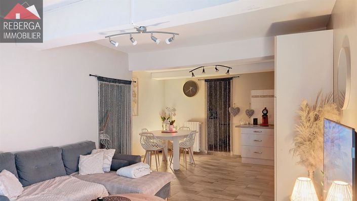 Image No.2-3 Bed House for sale