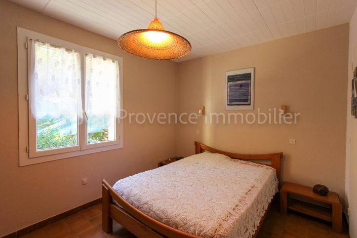 Image No.11-3 Bed House for sale