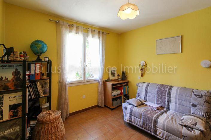 Image No.12-3 Bed House for sale