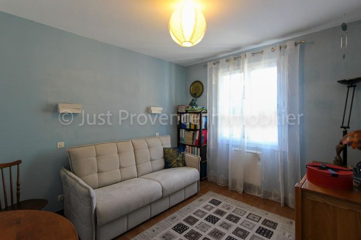 Image No.13-3 Bed House for sale