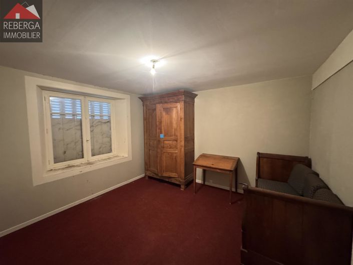 Image No.11-3 Bed House for sale