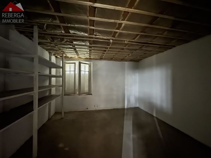 Image No.19-3 Bed House for sale