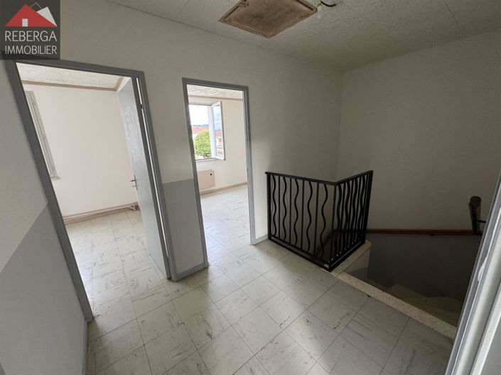 Image No.8-4 Bed House for sale