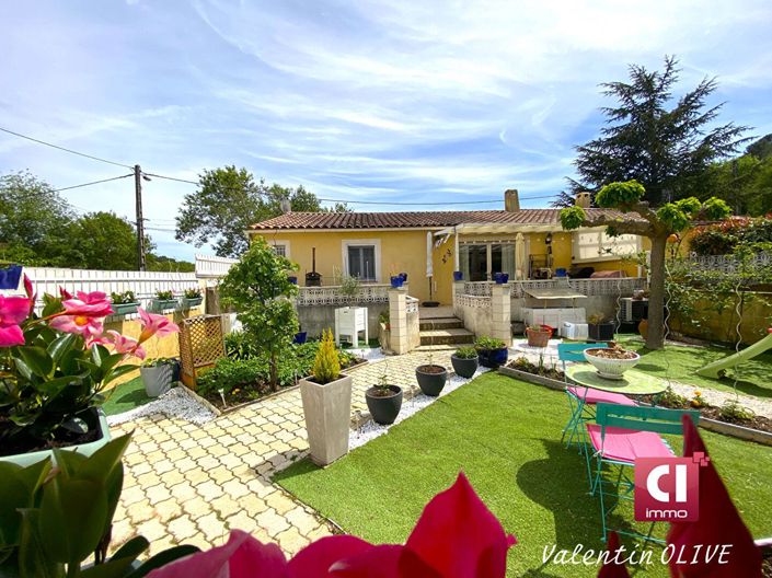 Image No.1-3 Bed House for sale