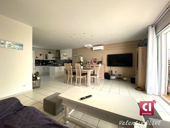 Image No.3-3 Bed House for sale