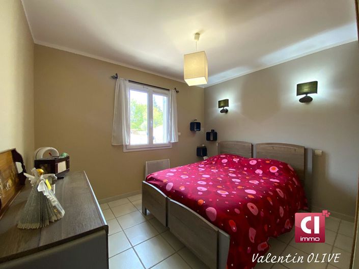 Image No.7-3 Bed House for sale