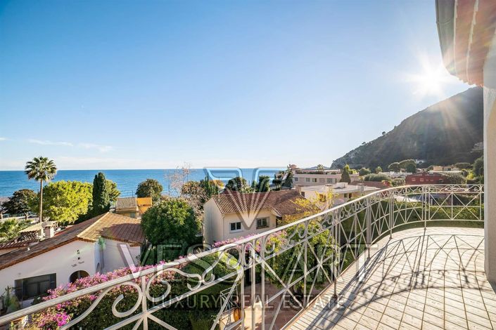 Image No.2-4 Bed House for sale