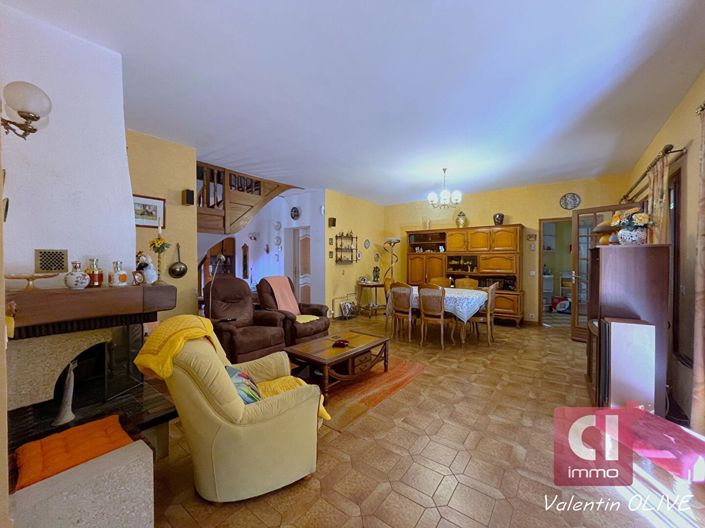 Image No.5-2 Bed House for sale