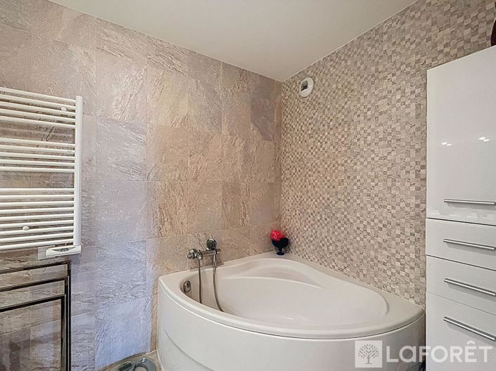 Image No.15-2 Bed Apartment for sale