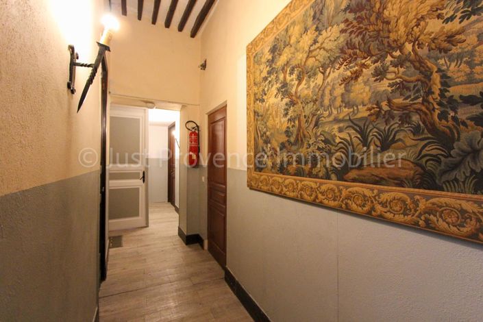 Image No.10-6 Bed House for sale